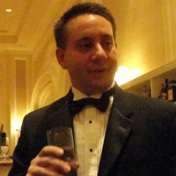 Meet your Posher, Carlos - Picture 1 of 1